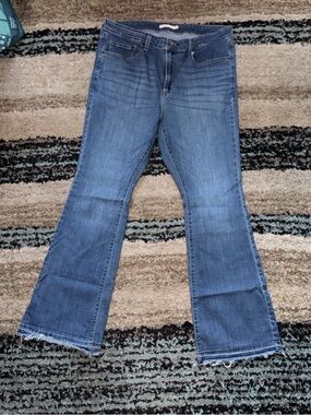 Women's Blue Flared Levi Jeans